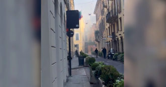 Milano, incendio in via della Spiga – Video