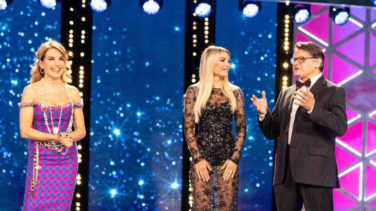 La pupa e il secchione show: Barbara D'Urso e la coppia formata dalla pupa Elena Morali ed il secchione Aristide Mummy (foto Instagram).